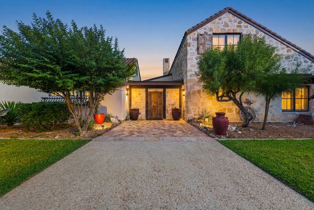 277 N Majestic Ridge N, Comfort, TX 78013