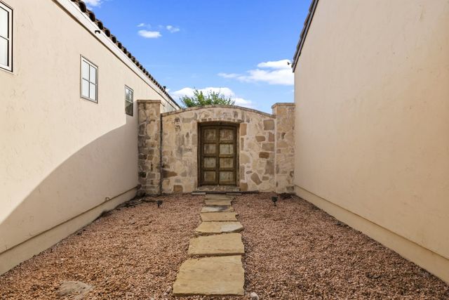 277 N Majestic Ridge N, Comfort, TX 78013