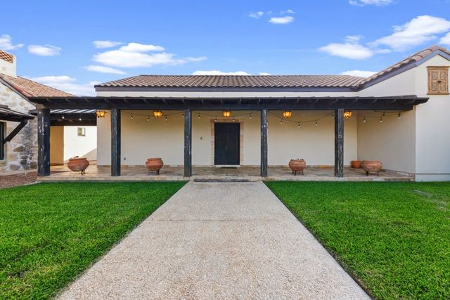 277 N Majestic Ridge N, Comfort, TX 78013