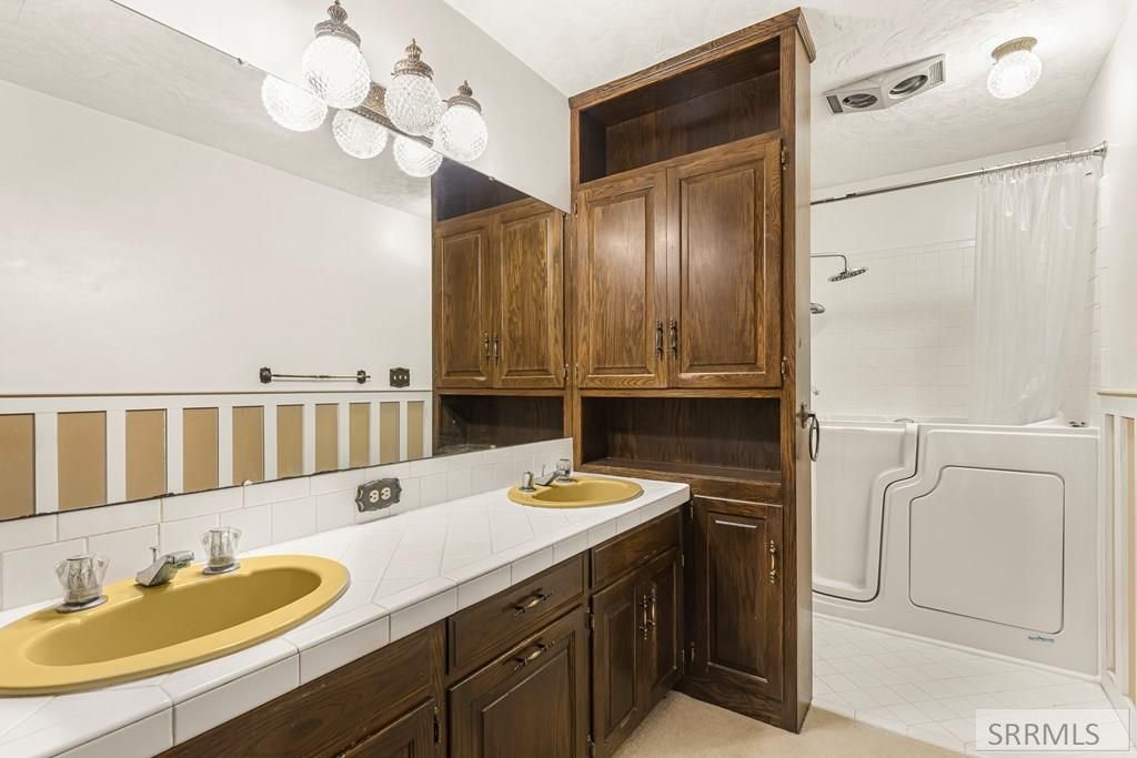 Image 31 of property listing at 143 S 1200 W, Blackfoot, ID 83221