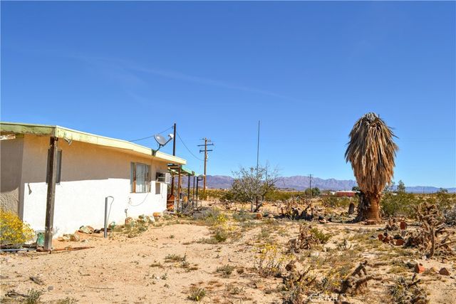 4040 Peter Rabbit, 29 Palms, CA 92277