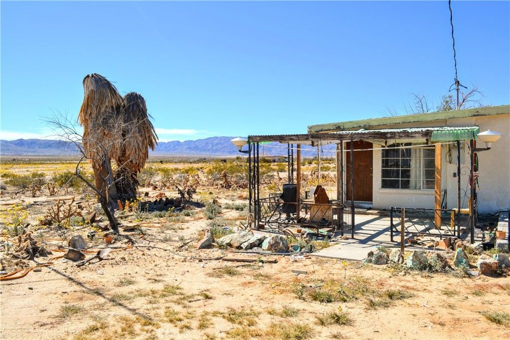 4040 Peter Rabbit, 29 Palms, CA 92277