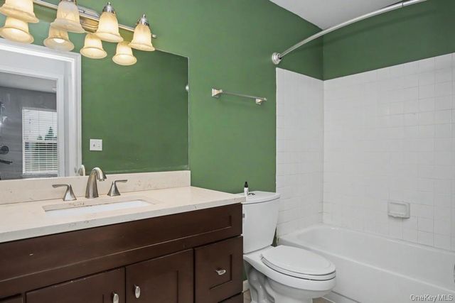 45 Kensington Way, Middletown, NY 10940
