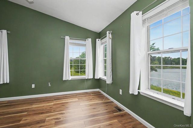 45 Kensington Way, Middletown, NY 10940