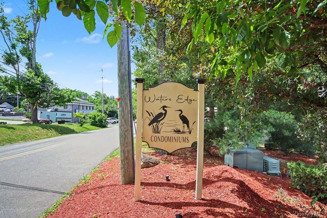 45 Kensington Way, Middletown, NY 10940