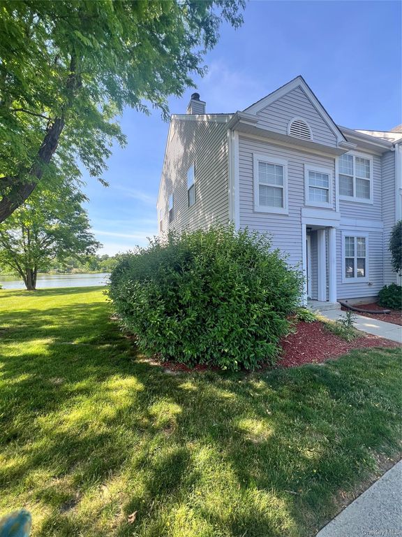 45 Kensington Way, Middletown, NY 10940