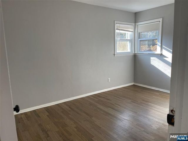 20 Wareham Road, Dumont, NJ 07628