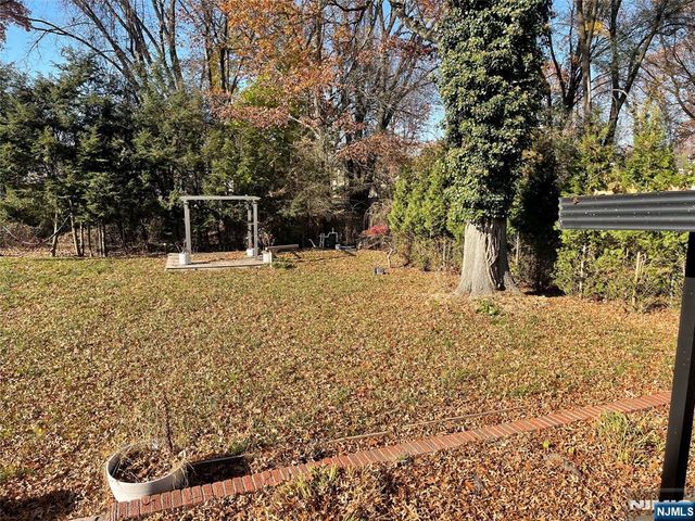 20 Wareham Road, Dumont, NJ 07628