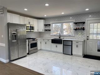 20 Wareham Road, Dumont, NJ 07628