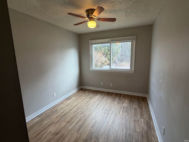 1007 S Lincoln Park Drive, Evansville, IN 47714