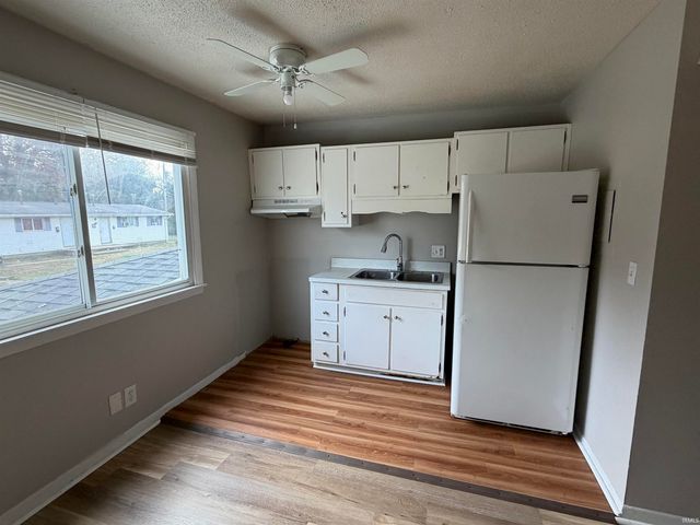 1007 S Lincoln Park Drive, Evansville, IN 47714