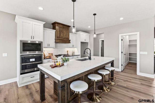 18309 Acorn Drive, Gretna, NE 68028