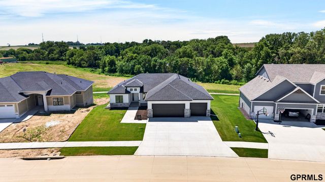 18309 Acorn Drive, Gretna, NE 68028