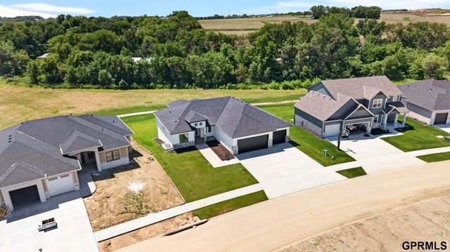 18309 Acorn Drive, Gretna, NE 68028