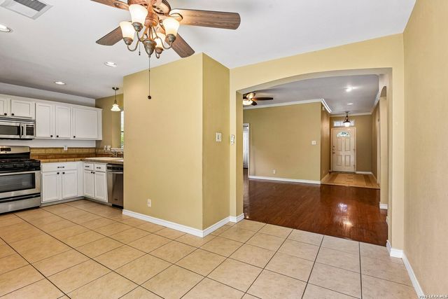 6106 WEXFORD BRK, San Antonio, TX 78240