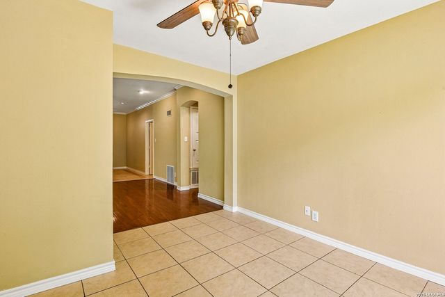 6106 WEXFORD BRK, San Antonio, TX 78240