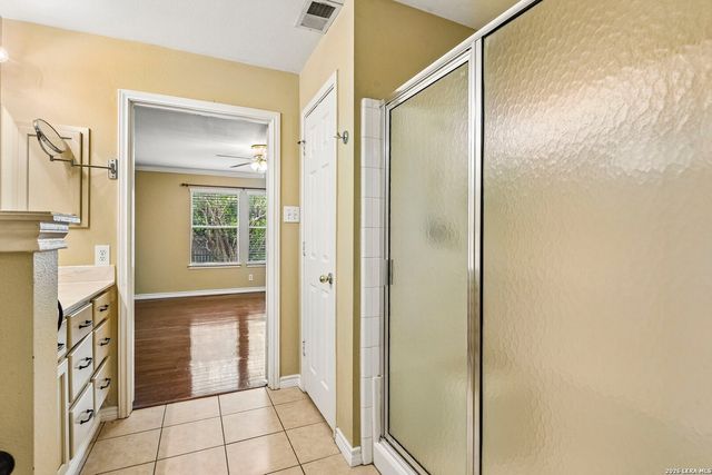 6106 WEXFORD BRK, San Antonio, TX 78240