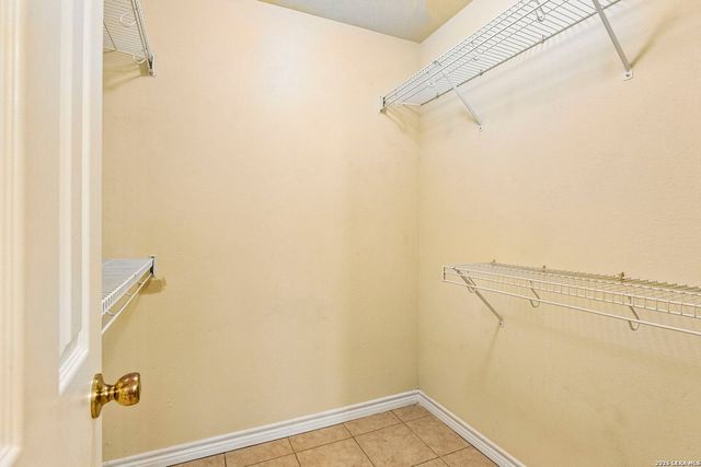 6106 WEXFORD BRK, San Antonio, TX 78240