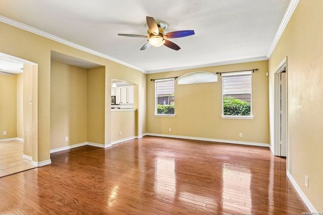 6106 WEXFORD BRK, San Antonio, TX 78240