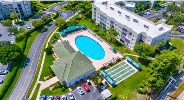 7727 Southampton Terrace Terrace 404, Tamarac, FL 33321