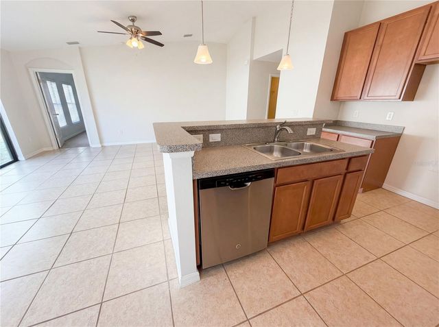 11212 CARRICK STONE STREET, Wimauma, FL 33598