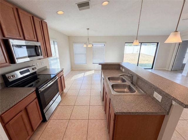 11212 CARRICK STONE STREET, Wimauma, FL 33598