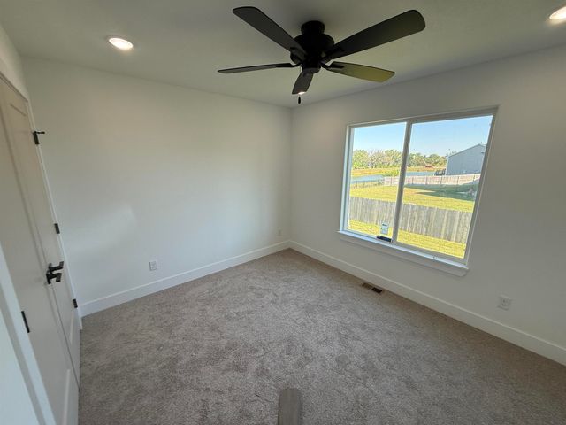 137 E Poplar Cir, Goddard, KS 67052