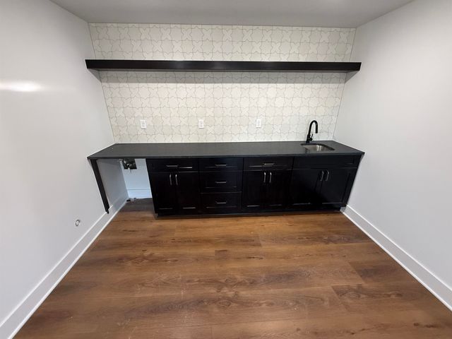 137 E Poplar Cir, Goddard, KS 67052