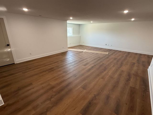 137 E Poplar Cir, Goddard, KS 67052
