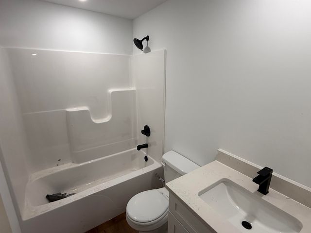 137 E Poplar Cir, Goddard, KS 67052