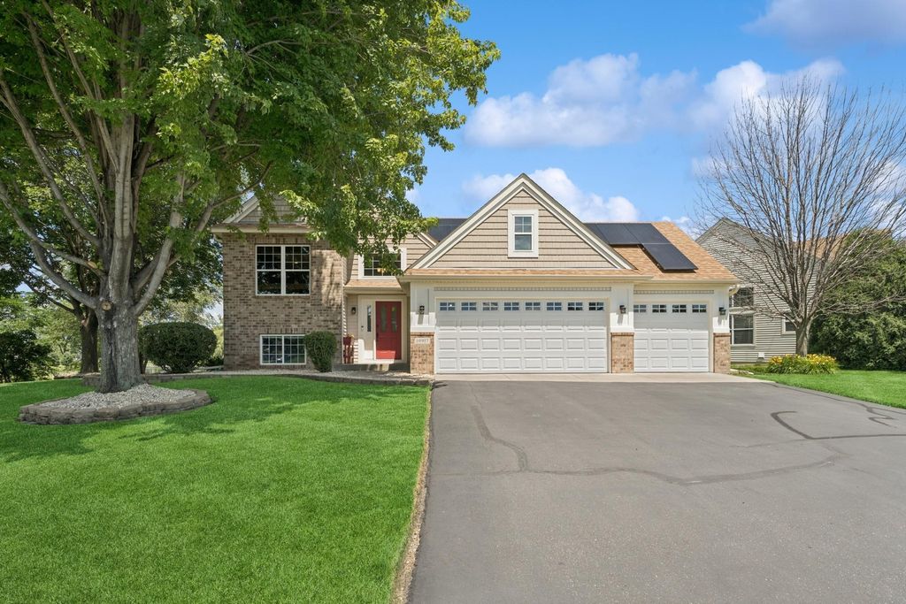 10917 Nassau Circle NE, Blaine, MN 55449