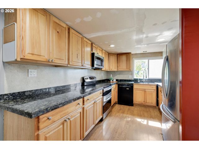 23680 S BARLOW Rd, Canby, OR 97013