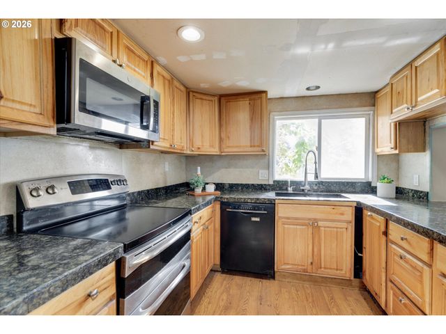 23680 S BARLOW Rd, Canby, OR 97013