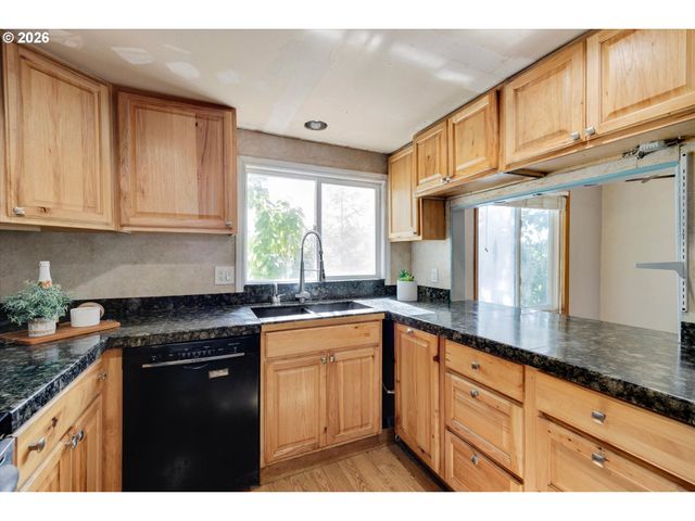 23680 S BARLOW Rd, Canby, OR 97013