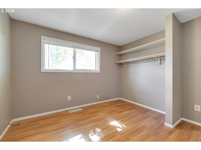 23680 S BARLOW Rd, Canby, OR 97013