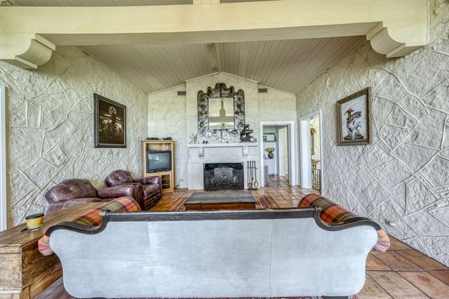 8601 Star Hollow Road, Lipan, TX 76462