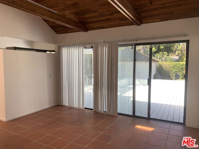 2807 Glendon Avenue, Los Angeles, CA 90064