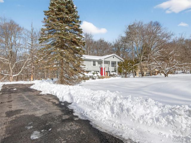 36 E Mayer Drive, Suffern, NY 10901