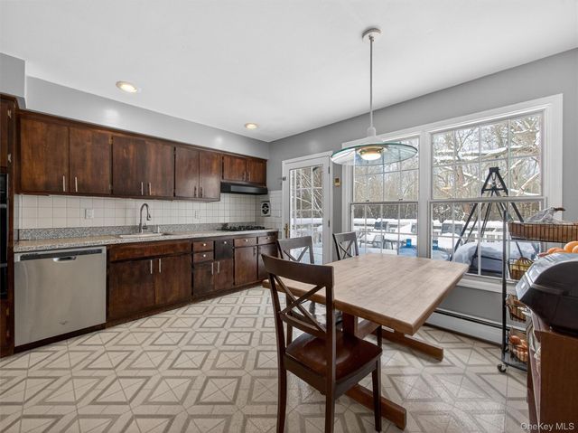 36 E Mayer Drive, Suffern, NY 10901