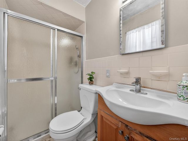 36 E Mayer Drive, Suffern, NY 10901