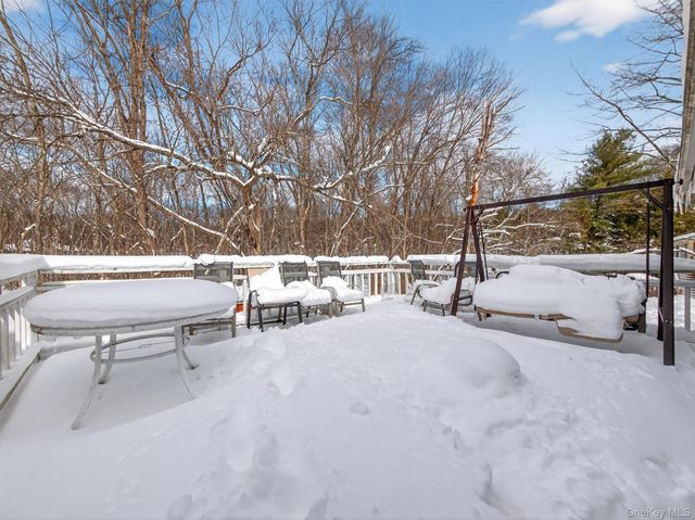 36 E Mayer Drive, Suffern, NY 10901