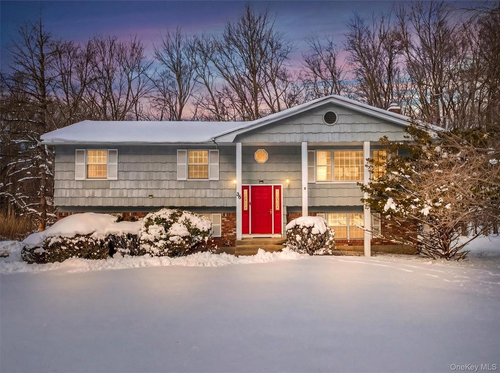 36 E Mayer Drive, Suffern, NY 10901