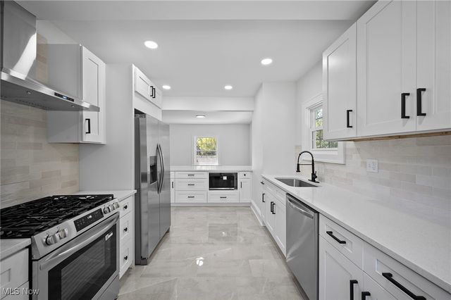 16005 Fernway Road, Shaker Heights, OH 44120