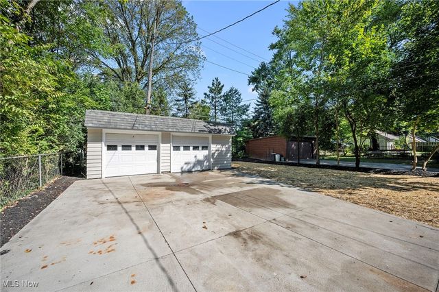 16005 Fernway Road, Shaker Heights, OH 44120