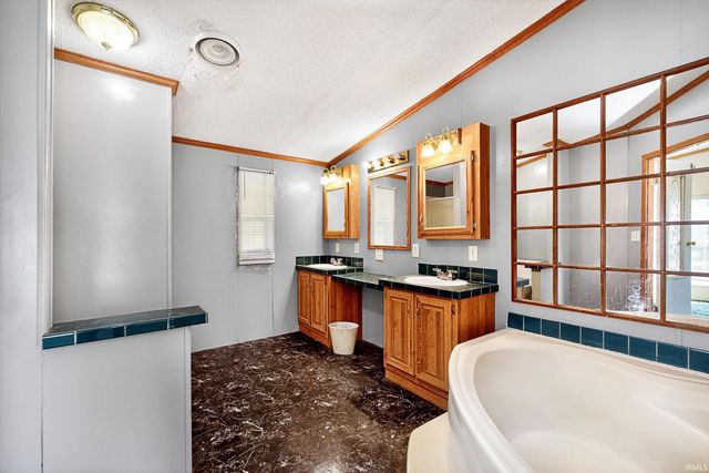 506 E Main Street, Chalmers, IN 47929