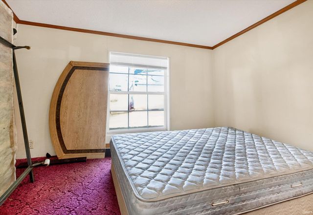 506 E Main Street, Chalmers, IN 47929