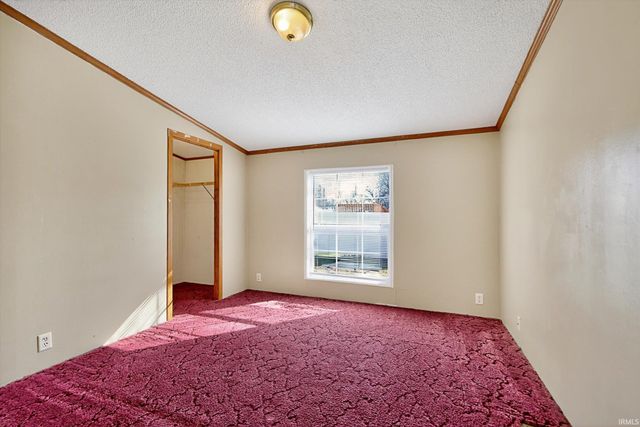 506 E Main Street, Chalmers, IN 47929