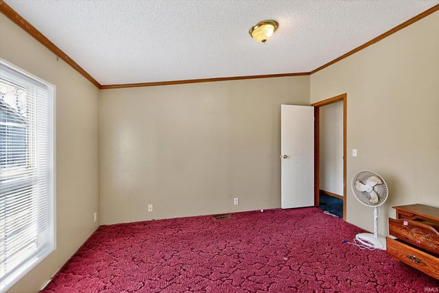 506 E Main Street, Chalmers, IN 47929