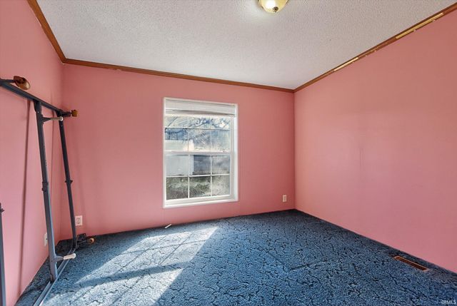 506 E Main Street, Chalmers, IN 47929