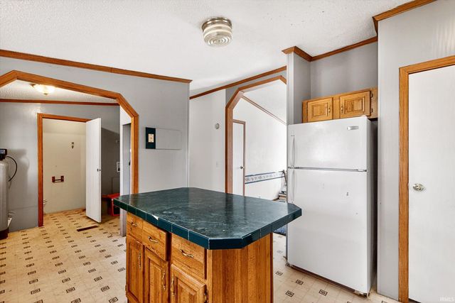 506 E Main Street, Chalmers, IN 47929